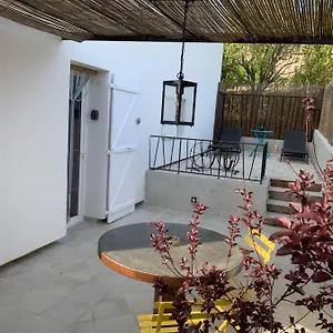 Au Calme Et Belle Terrasse Appartement